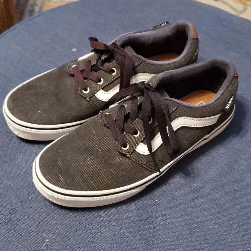 VANS GREY DENIM LOW TOP SKATEBOARDING‎ SHOES & TEE Y SZ 5, women's 6.5